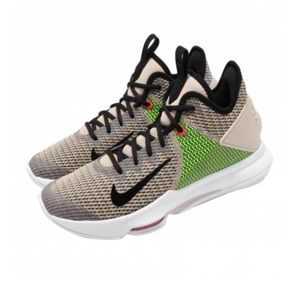 Lebron Sneakers - Picture 7 of 16